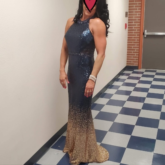 Medium gold navy ombre sequin Bicici & Coty gown-BLACK FRIDAY SPECIAL - Picture 8 of 10